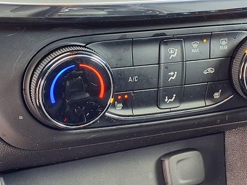 Used 2024 Buick Encore GX Preferred w/ Comfort Package image 5