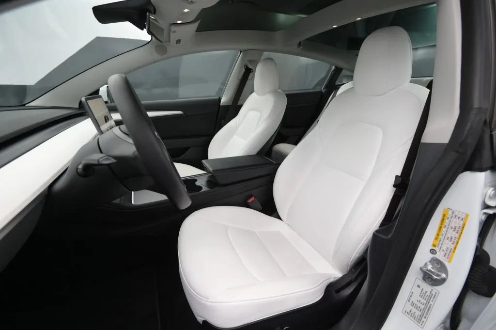 Used 2022 Tesla Model 3 Long Range AWD/4WD image 38
