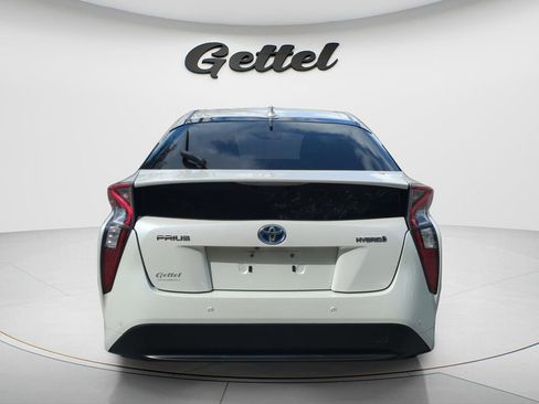 Certified 2018 Toyota Prius Three w/ Advanced Technology Package image 5
