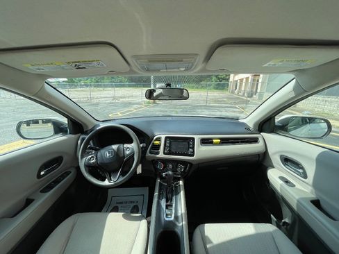 Used 2016 Honda HR-V LX image 26