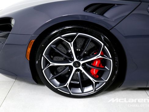 Used 2025 McLaren Artura Spider image 28