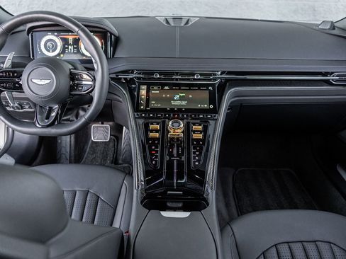 Used 2026 Aston Martin DB12 Coupe RWD image 4