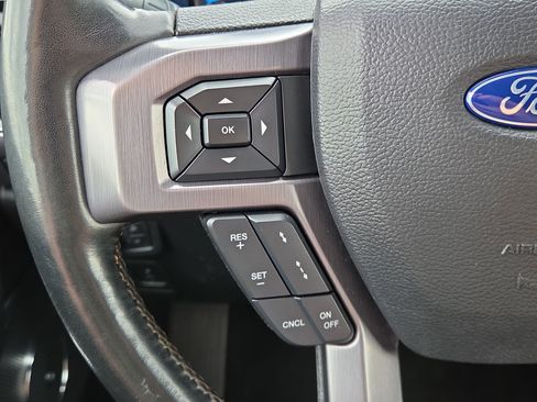 Used 2019 Ford Expedition Platinum RWD image 14