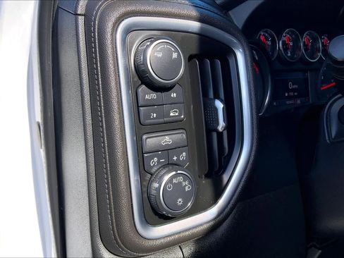Used 2019 Chevrolet Silverado 1500 LT w/ Texas Edition image 33