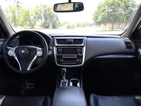 Used 2018 Nissan Altima 2.5 SL FWD image 16