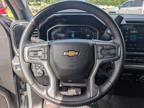 Used 2025 Chevrolet Silverado 1500 LT AWD/4WD image 23
