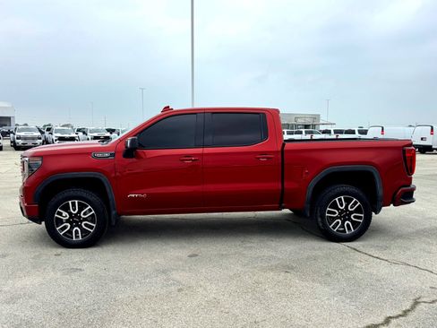 Used 2024 GMC Sierra 1500 AT4 w/ Technology Package AWD/4WD image 11