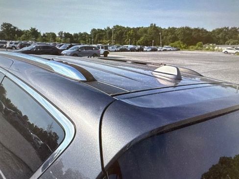 Used 2018 Chrysler Pacifica Touring-L FWD image 7