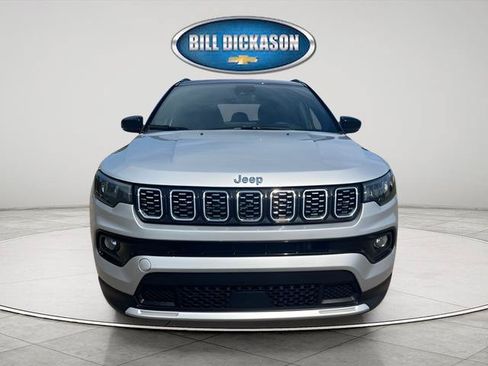 Used 2025 Jeep Compass Limited AWD/4WD image 2
