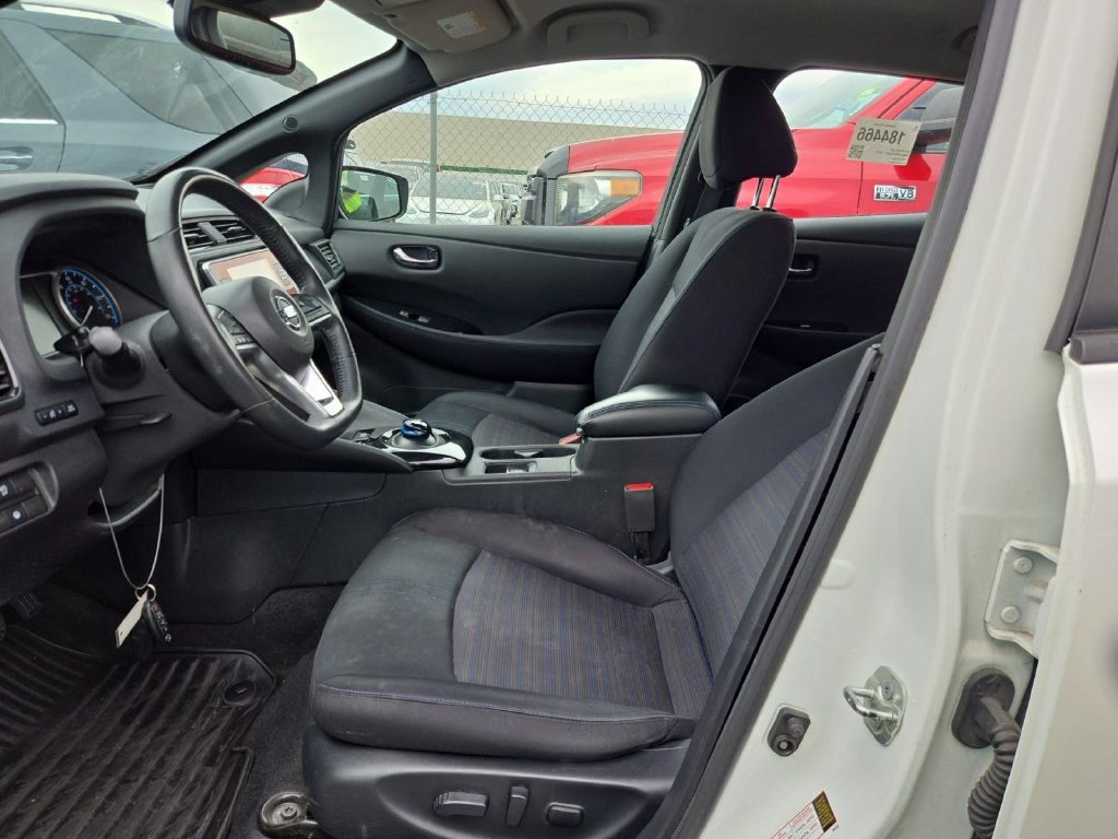 Used 2019 Nissan Leaf SV Plus w/ SV Plus Technology Package FWD image 2