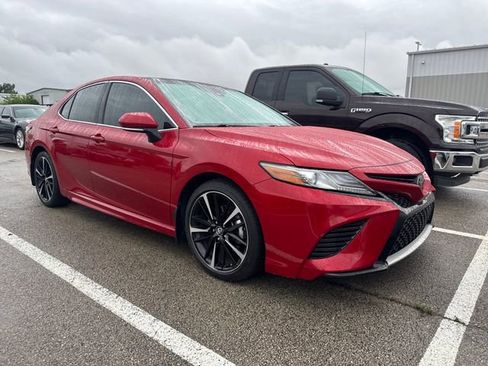 Used 2019 Toyota Camry XSE FWD image 2