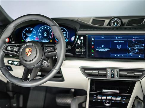 Certified 2026 Porsche Cayenne Coupe AWD/4WD image 17