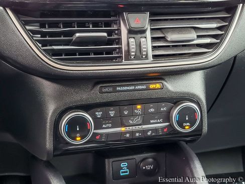 Used 2022 Ford Escape SEL FWD image 21