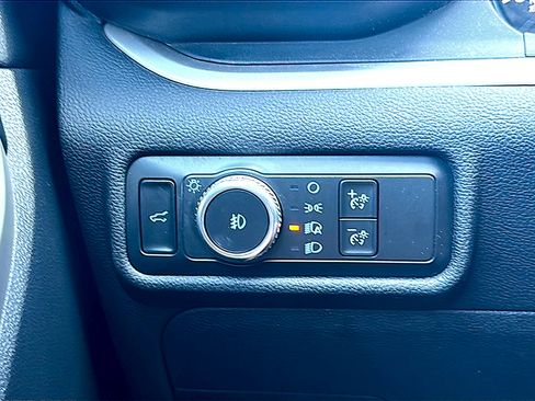 Used 2021 Ford Explorer XLT w/ Equipment Group 202A image 36