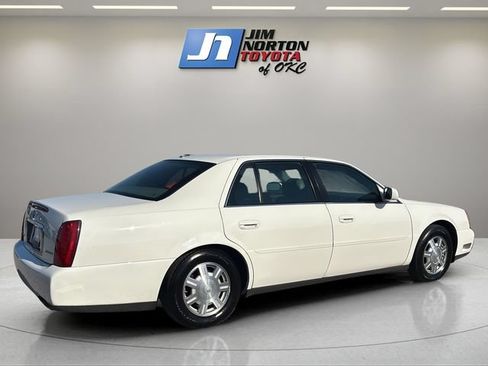 Used 2005 Cadillac De Ville w/ Equipment Group FWD image 5