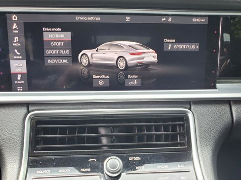 Used 2018 Porsche Panamera 4 AWD/4WD image 26