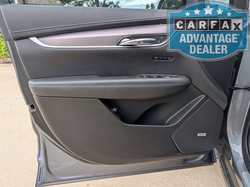 Used 2022 Cadillac XT6 Luxury w/ LPO, Floor Liner Package FWD image 17