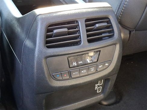 Used 2022 Honda Pilot EX-L image 11