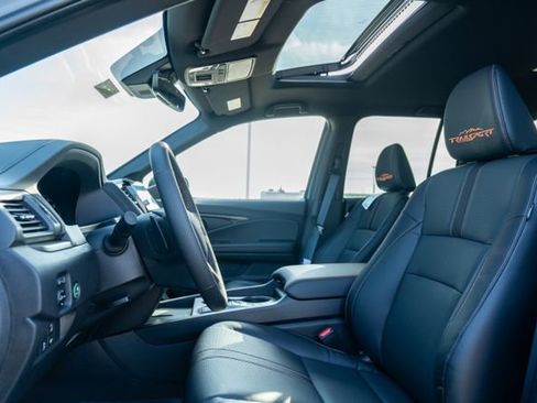 Used 2025 Honda Ridgeline TrailSport+ image 12