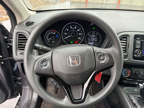 Used 2022 Honda HR-V LX image 12