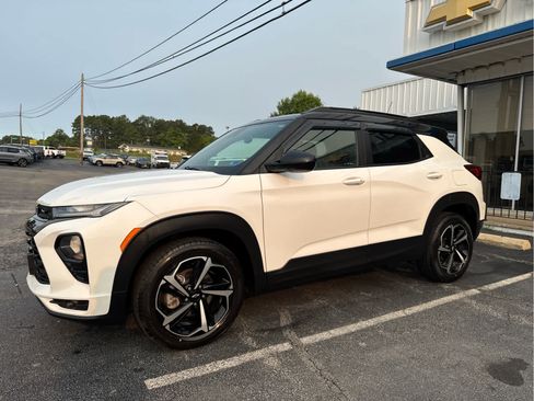 Used 2023 Chevrolet TrailBlazer RS w/ Convenience Package FWD image 7