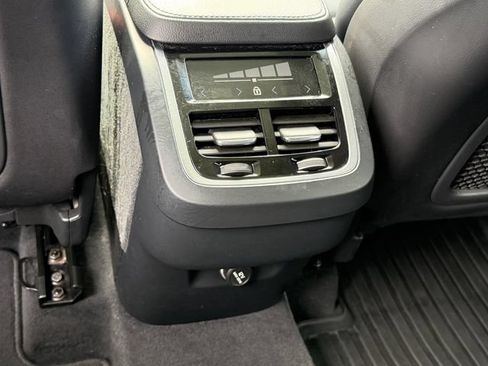 Used 2020 Volvo XC90 T5 Momentum w/ Protection Package Premier FWD image 15