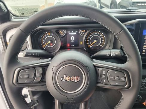 New 2026 Jeep Gladiator Sport image 28