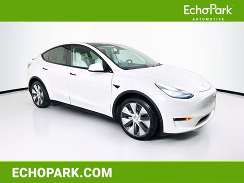 Used 2021 Tesla Model Y Long Range image 1