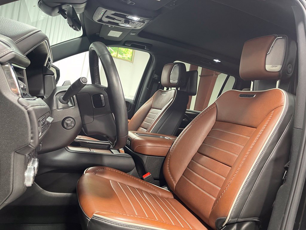 Used 2024 GMC Yukon XL Denali Ultimate AWD/4WD image 22