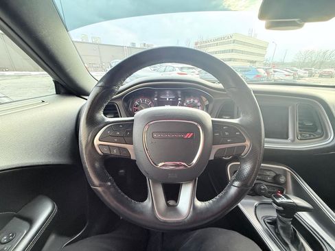 Used 2019 Dodge Challenger SXT w/ Plus Package image 11