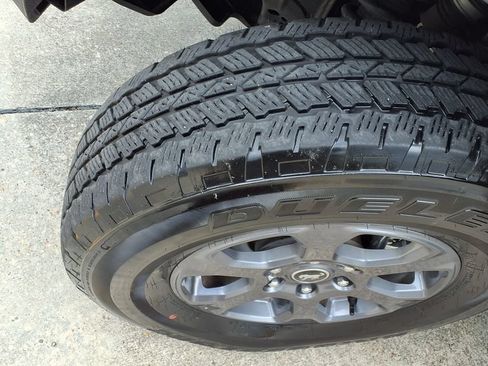 Used 2025 Ford Bronco Big Bend AWD/4WD image 3