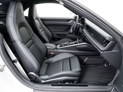 Certified 2024 Porsche 911 Carrera RWD image 28