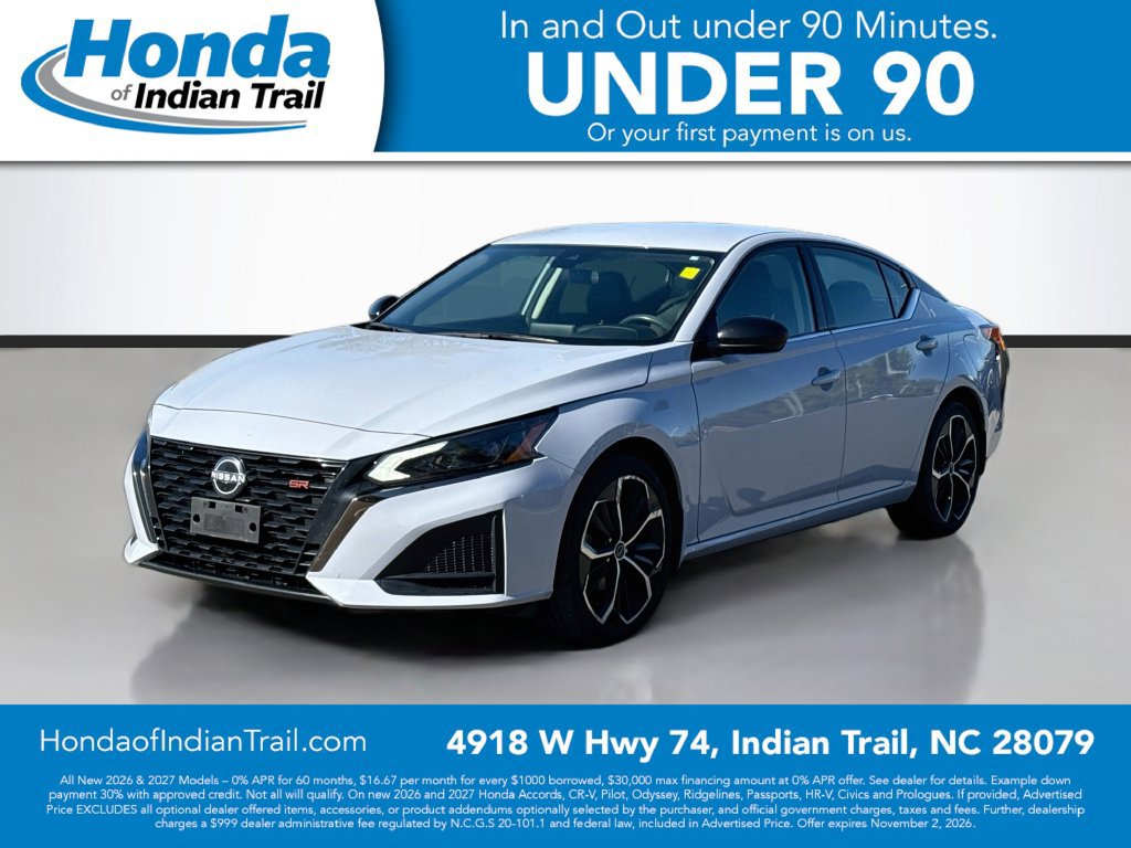 Used 2023 Nissan Altima 2.5 SR AWD/4WD image 3
