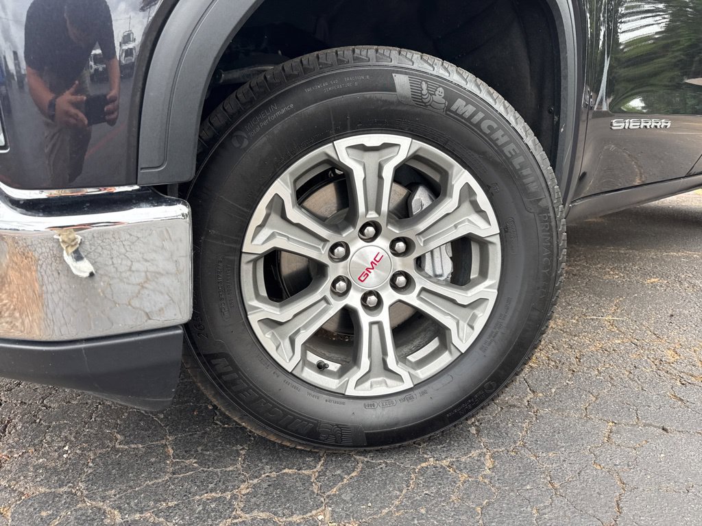 Used 2024 GMC Sierra 1500 SLT AWD/4WD image 2
