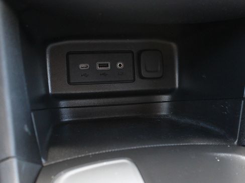 Used 2019 Chevrolet Equinox LT w/ Driver Convenience Package FWD image 40