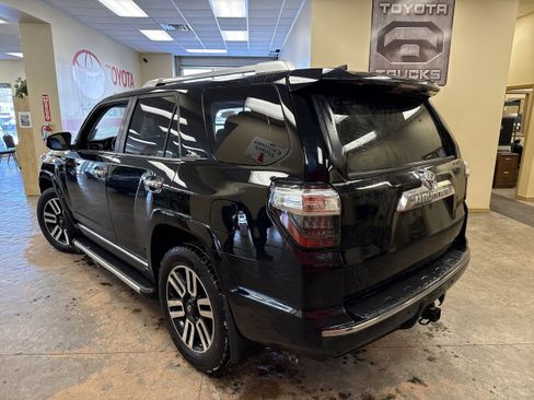 Used 2016 Toyota 4Runner Limited image 8