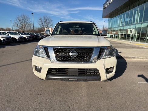 Used 2019 Nissan Armada SL w/ Premium Package image 2