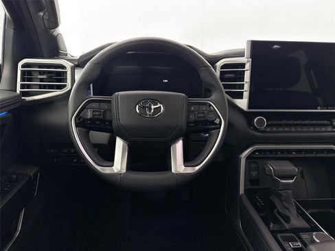 Certified 2024 Toyota Sequoia Platinum image 33