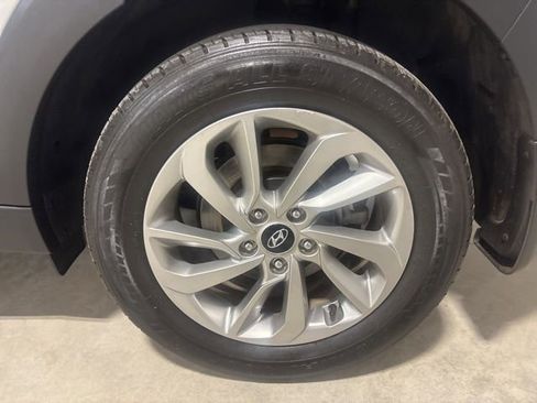 Used 2018 Hyundai Tucson SE image 27