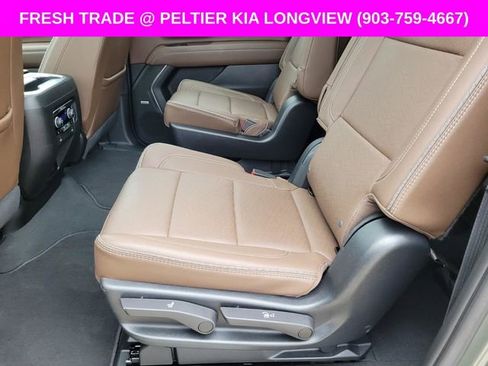 Used 2023 Chevrolet Suburban High Country image 20