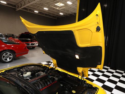 Used 2000 Chevrolet Corvette Coupe w/ Memory Pkg RWD image 82