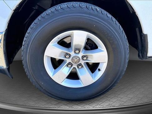 Used 2020 RAM 1500 Tradesman w/ Chrome Appearance Group image 31