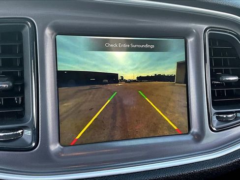 Used 2022 Dodge Challenger SXT w/ Driver Convenience Group image 14