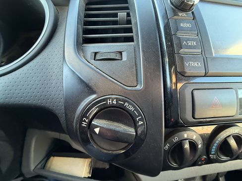 Used 2013 Toyota Tacoma 4WD Access Cab V6 AT (Natl) w/ Convenience Pkg image 17