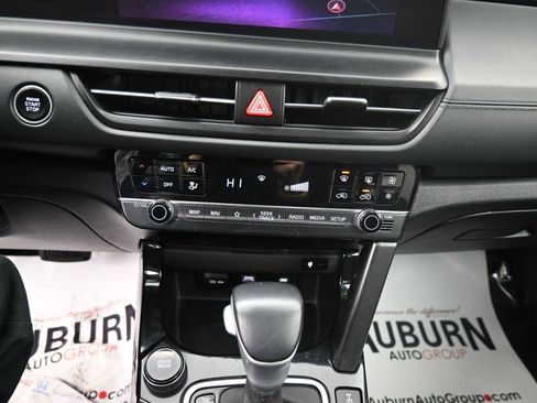 Used 2024 Kia Seltos SX w/ SX Sunroof Package image 9