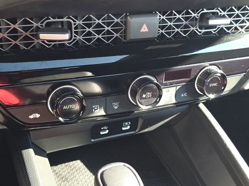 Used 2024 Honda Accord Sport image 19