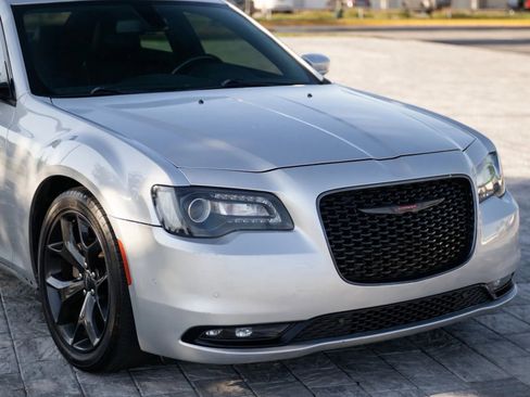 Used 2021 Chrysler 300 S RWD image 4