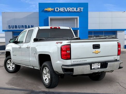 Used 2019 Chevrolet Silverado 1500 LT AWD/4WD image 3