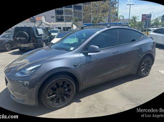Used 2022 Tesla Model Y Long Range AWD/4WD video 1