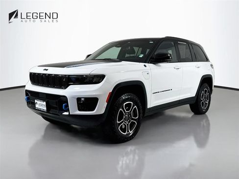 Used 2023 Jeep Grand Cherokee Trailhawk w/ Advanced Protech Group II AWD/4WD image 1